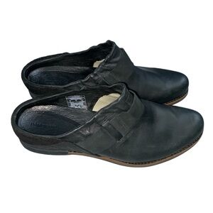 Patagonia Addie Clog Black Leather Size 9 Slip-on Cushioned Low Heel Classic